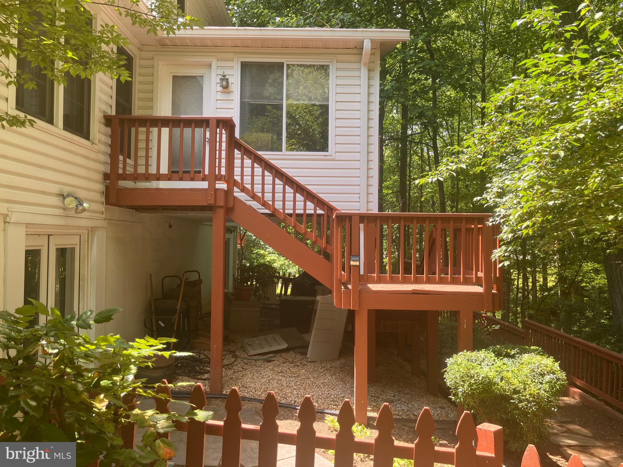 SNOWDENS MILL - Residential Lease