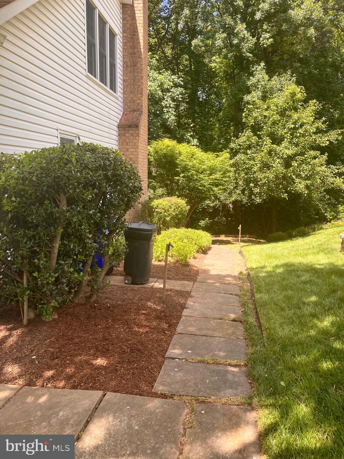 SNOWDENS MILL - Residential Lease