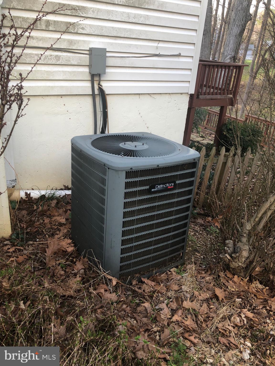 SNOWDENS MILL - Residential Lease