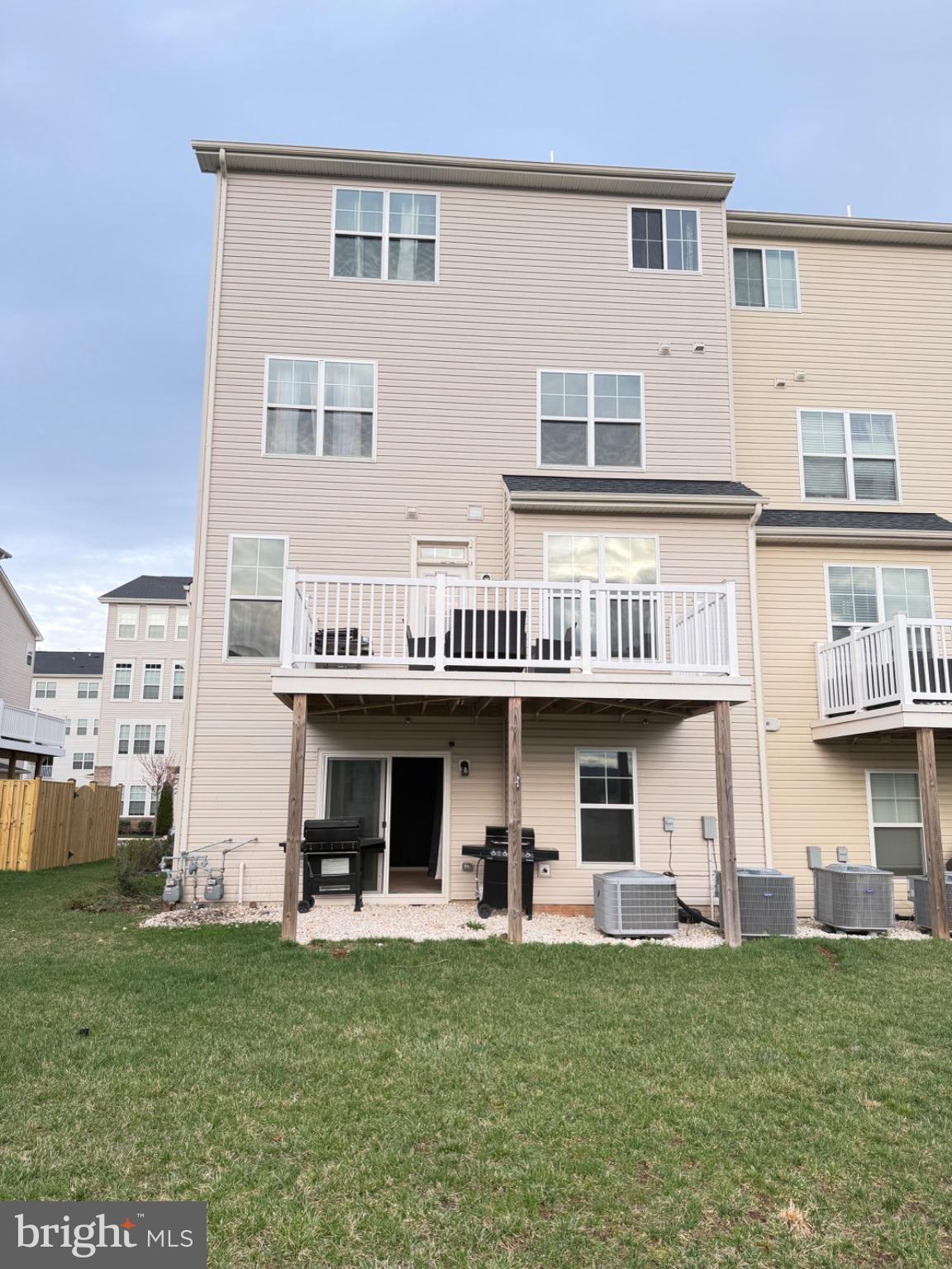 JEFFERSON PLACE - Residential