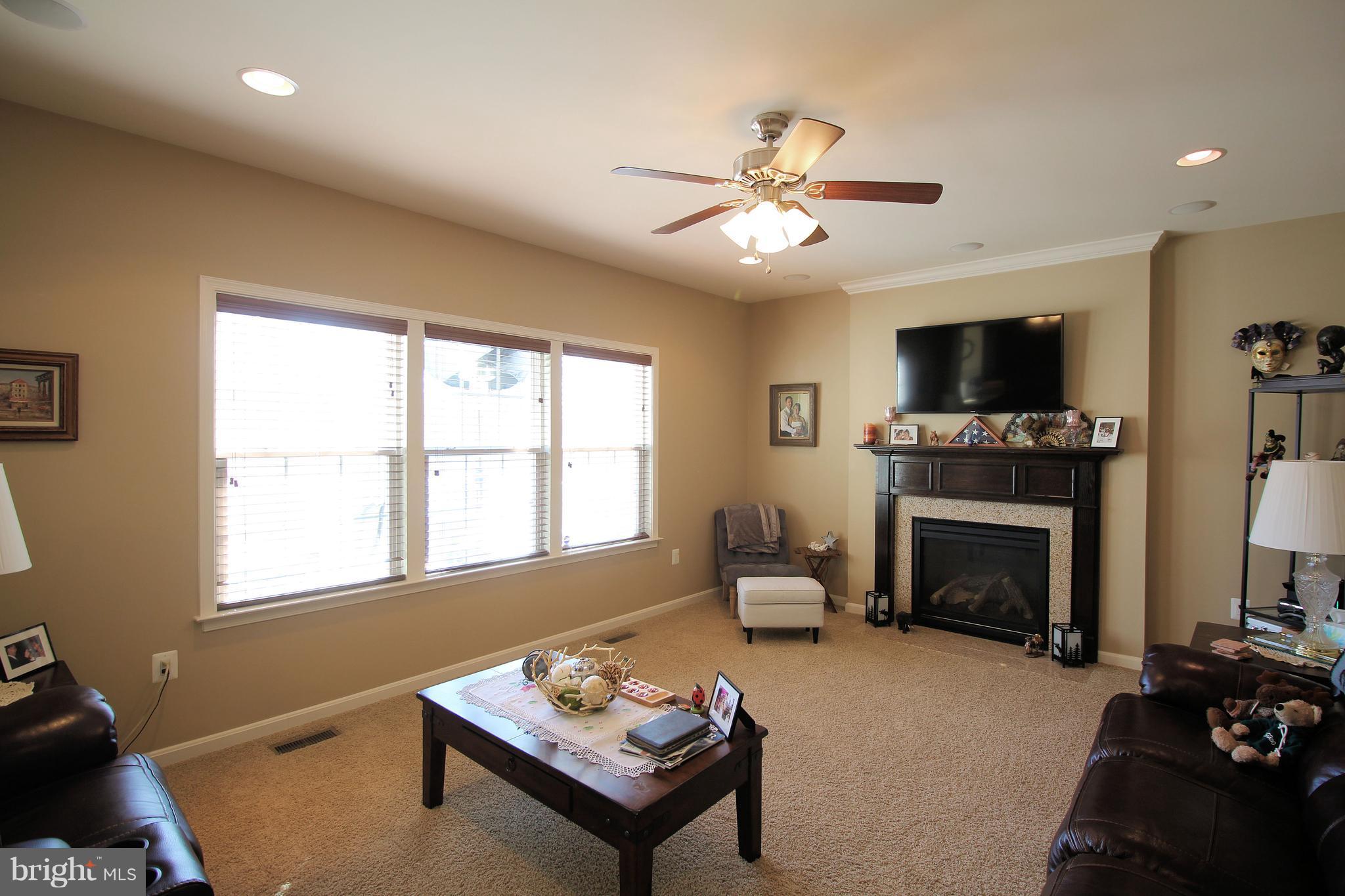 AUSTIN RIDGE - Residential