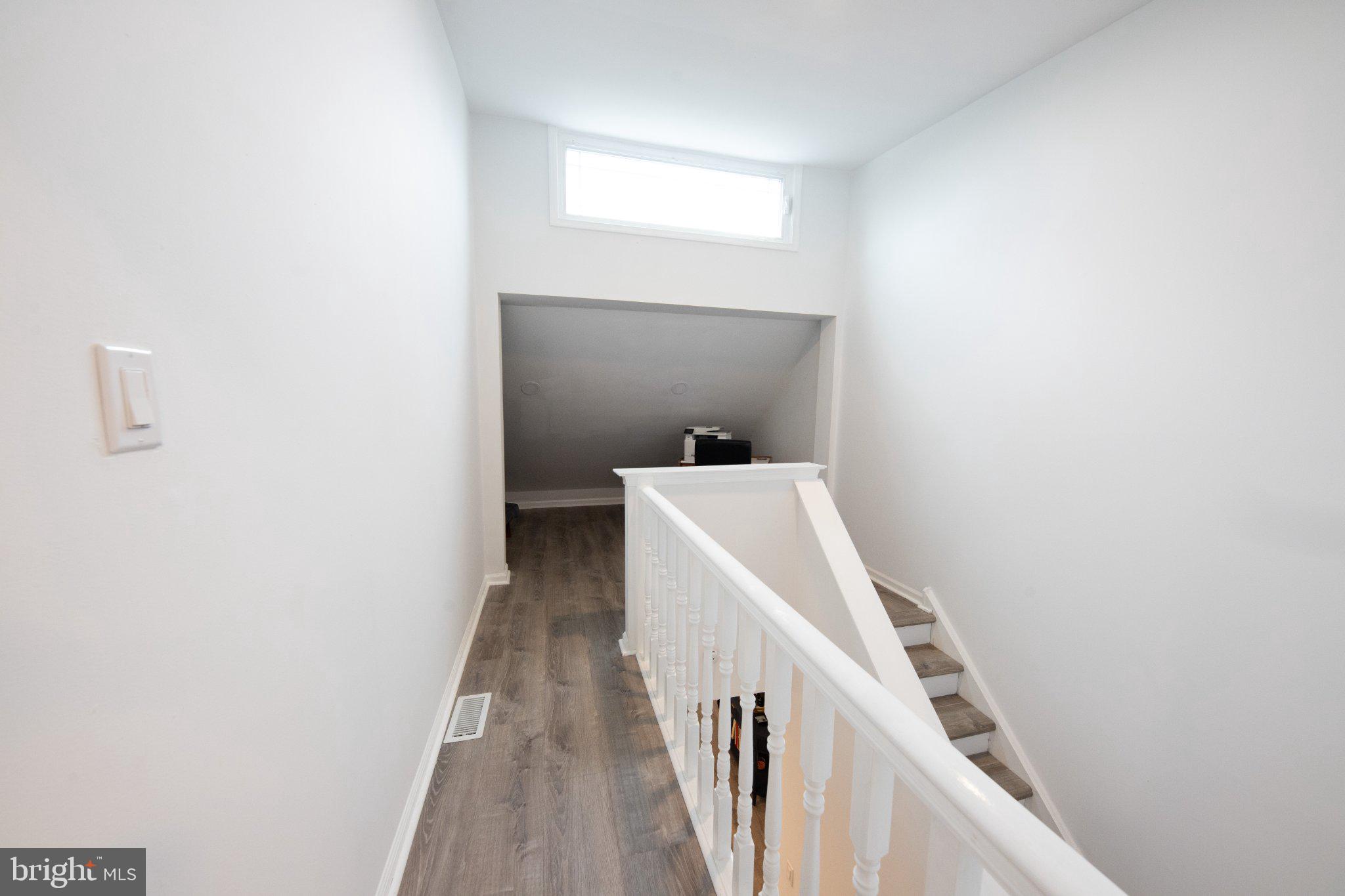 CRESTMONT HILLS - Residential