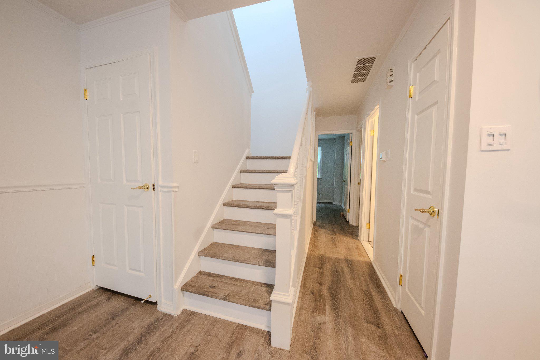 CRESTMONT HILLS - Residential