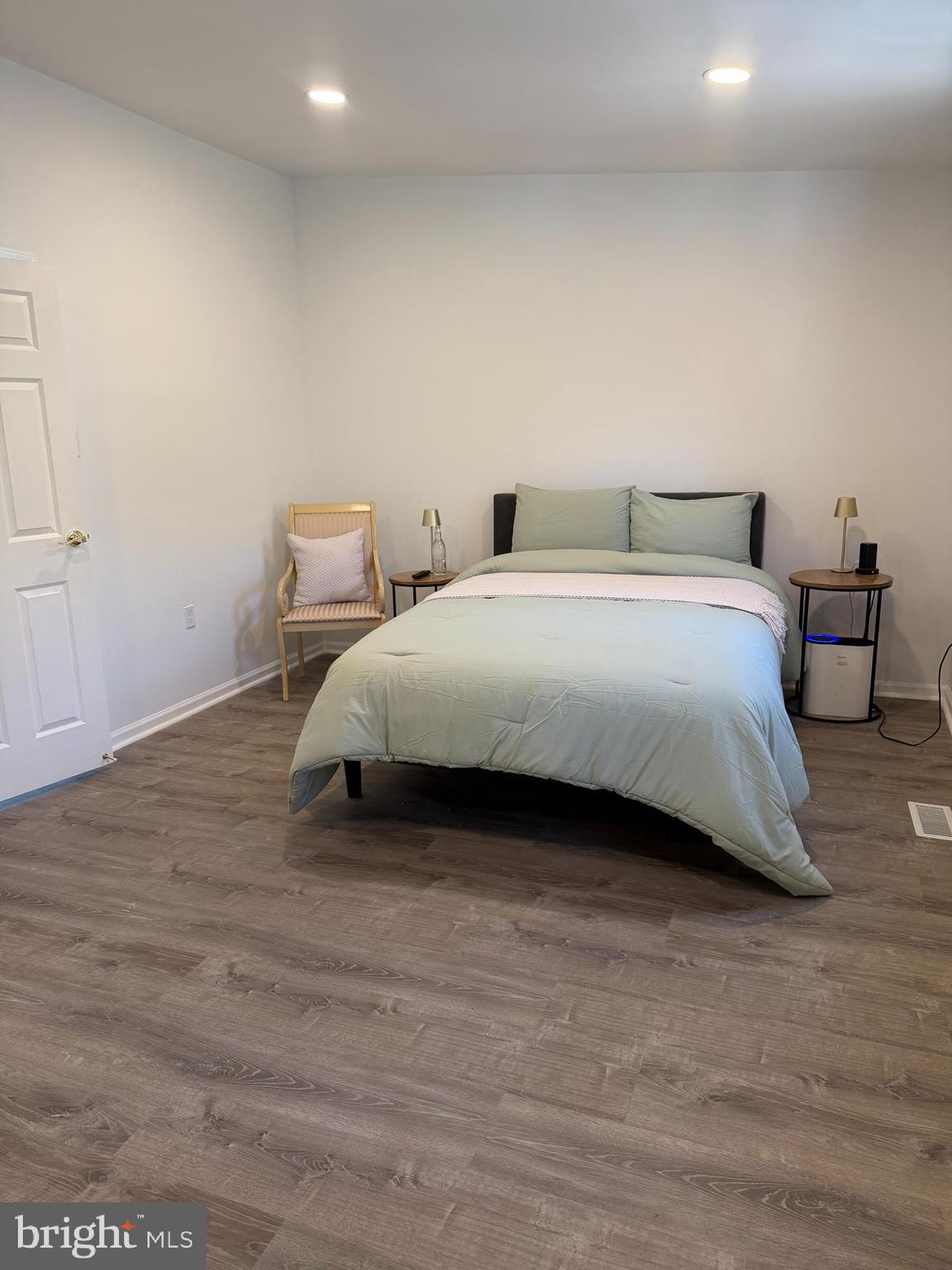 CRESTMONT HILLS - Residential