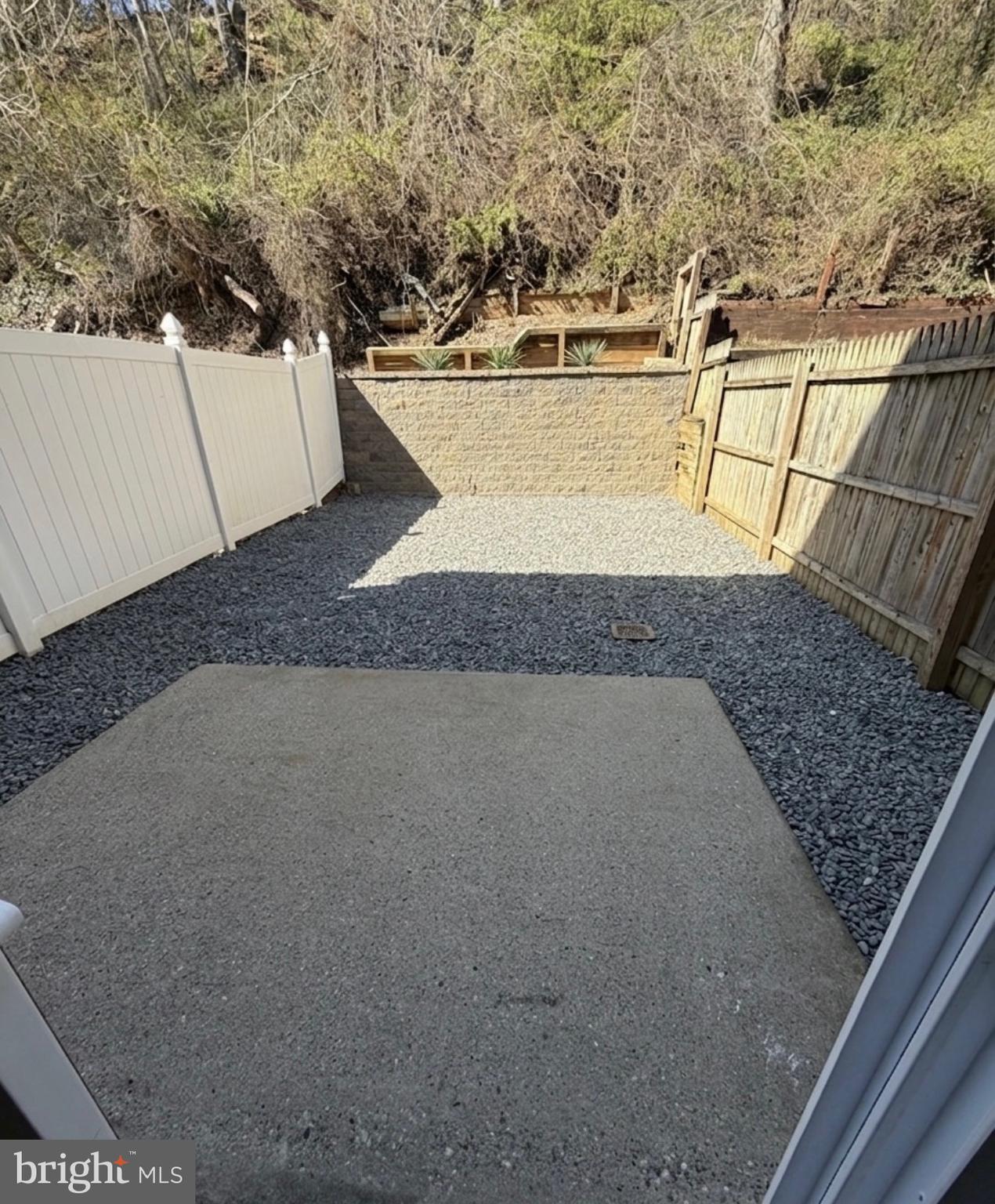 CRESTMONT HILLS - Residential