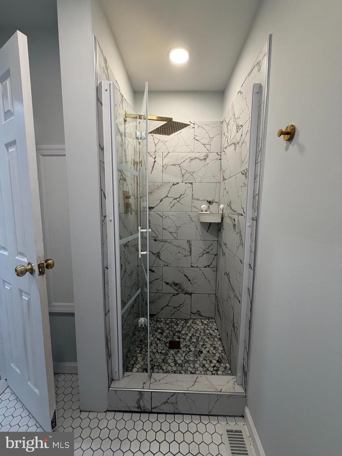 CRESTMONT HILLS - Residential