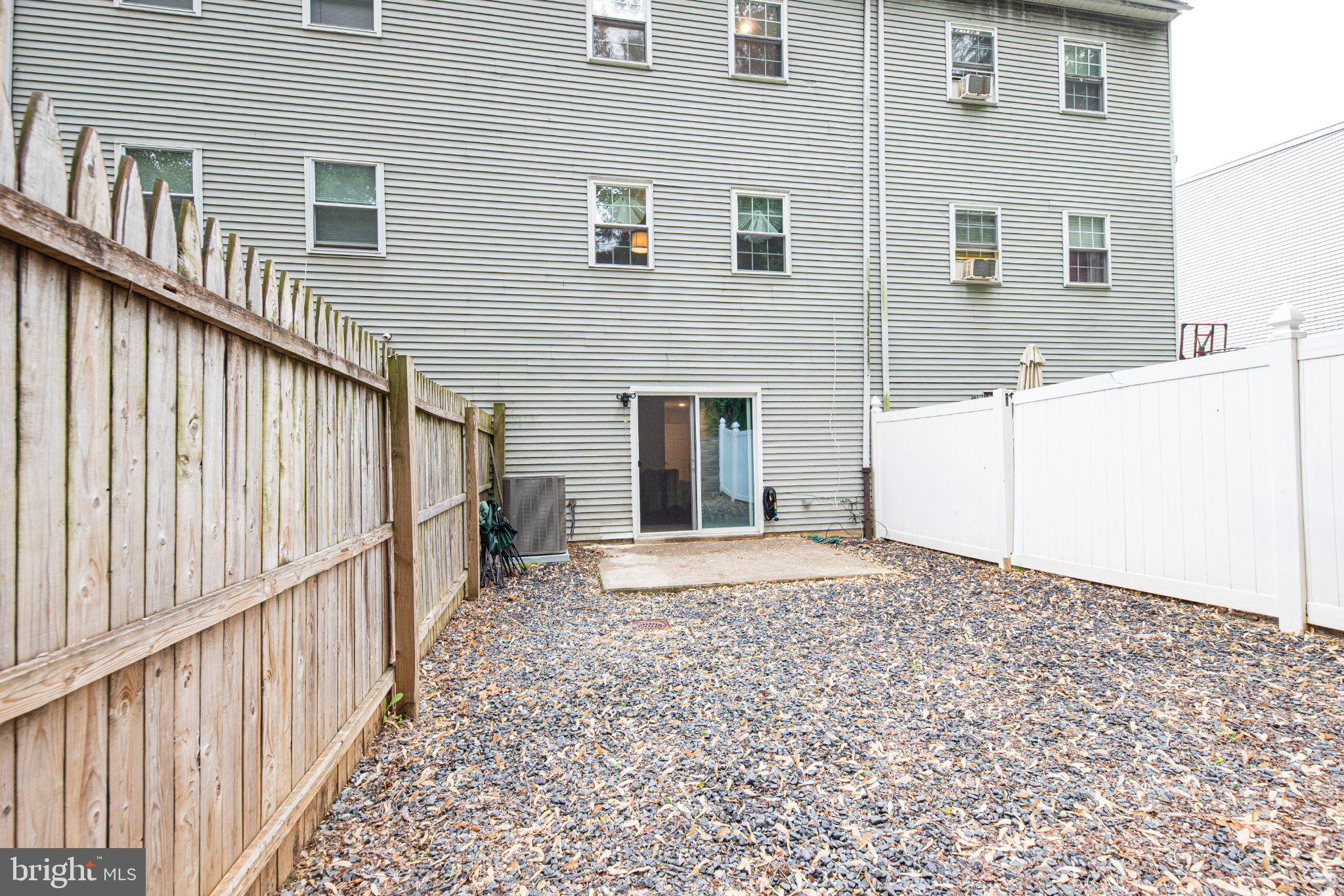 CRESTMONT HILLS - Residential