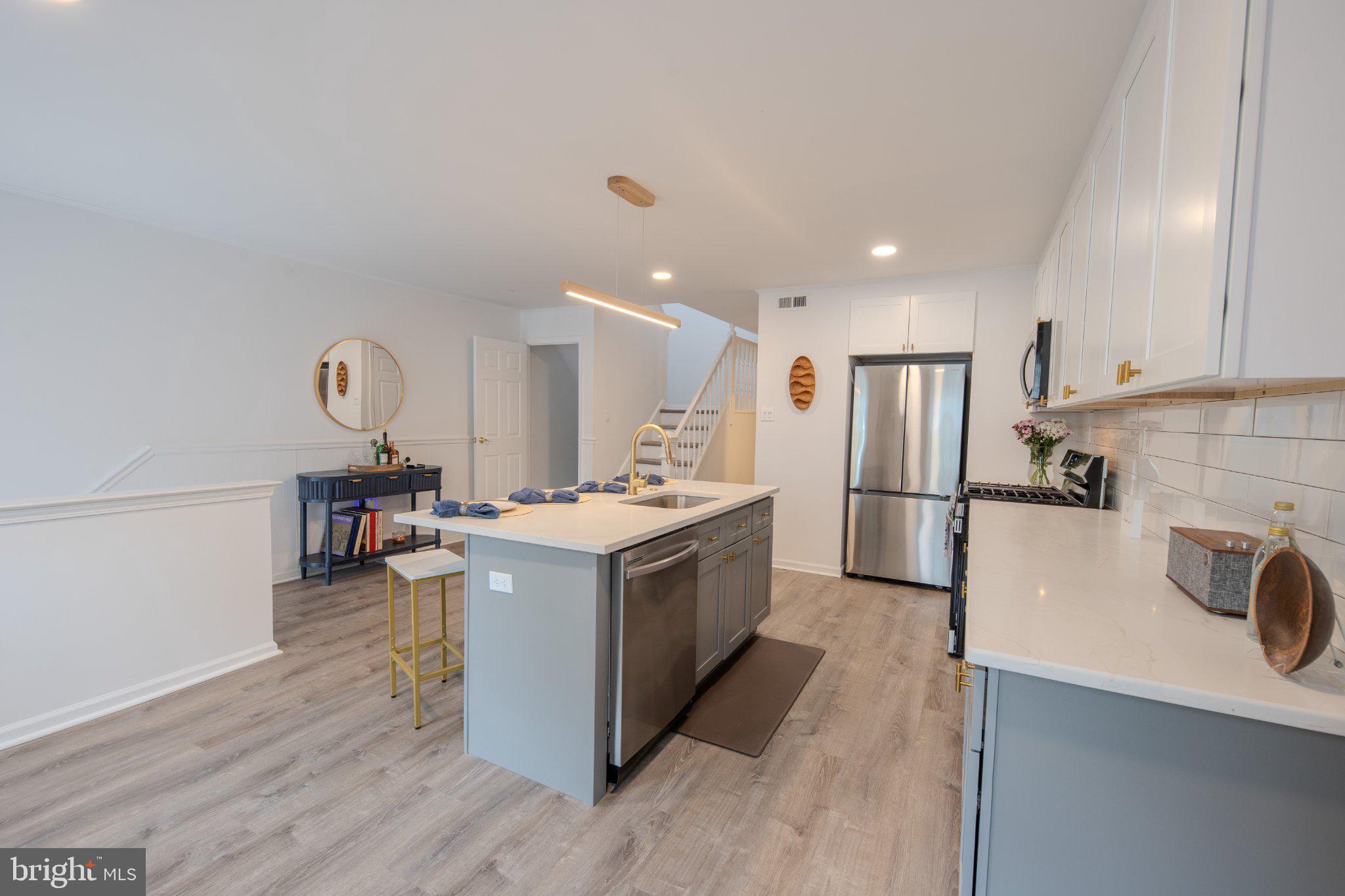 CRESTMONT HILLS - Residential