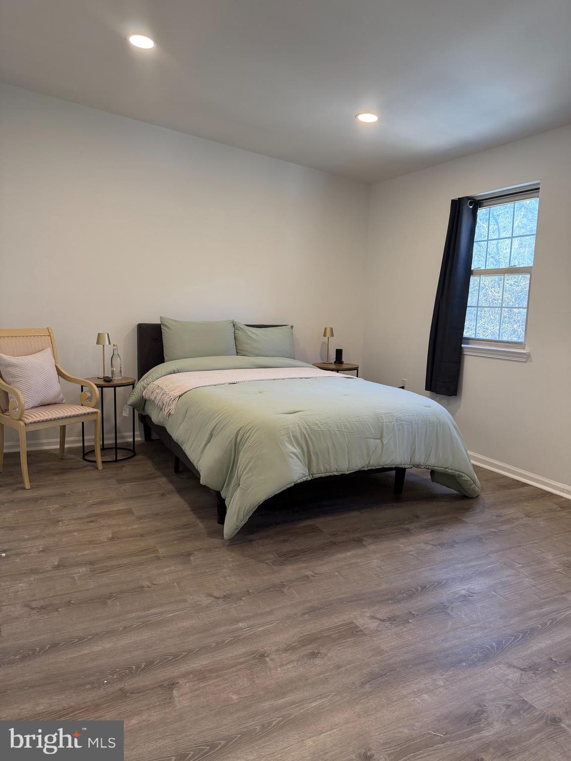 CRESTMONT HILLS - Residential