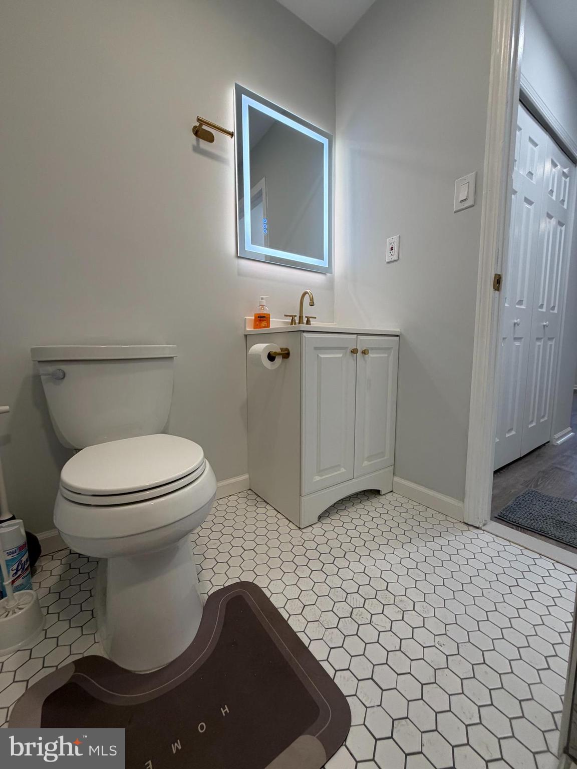 CRESTMONT HILLS - Residential