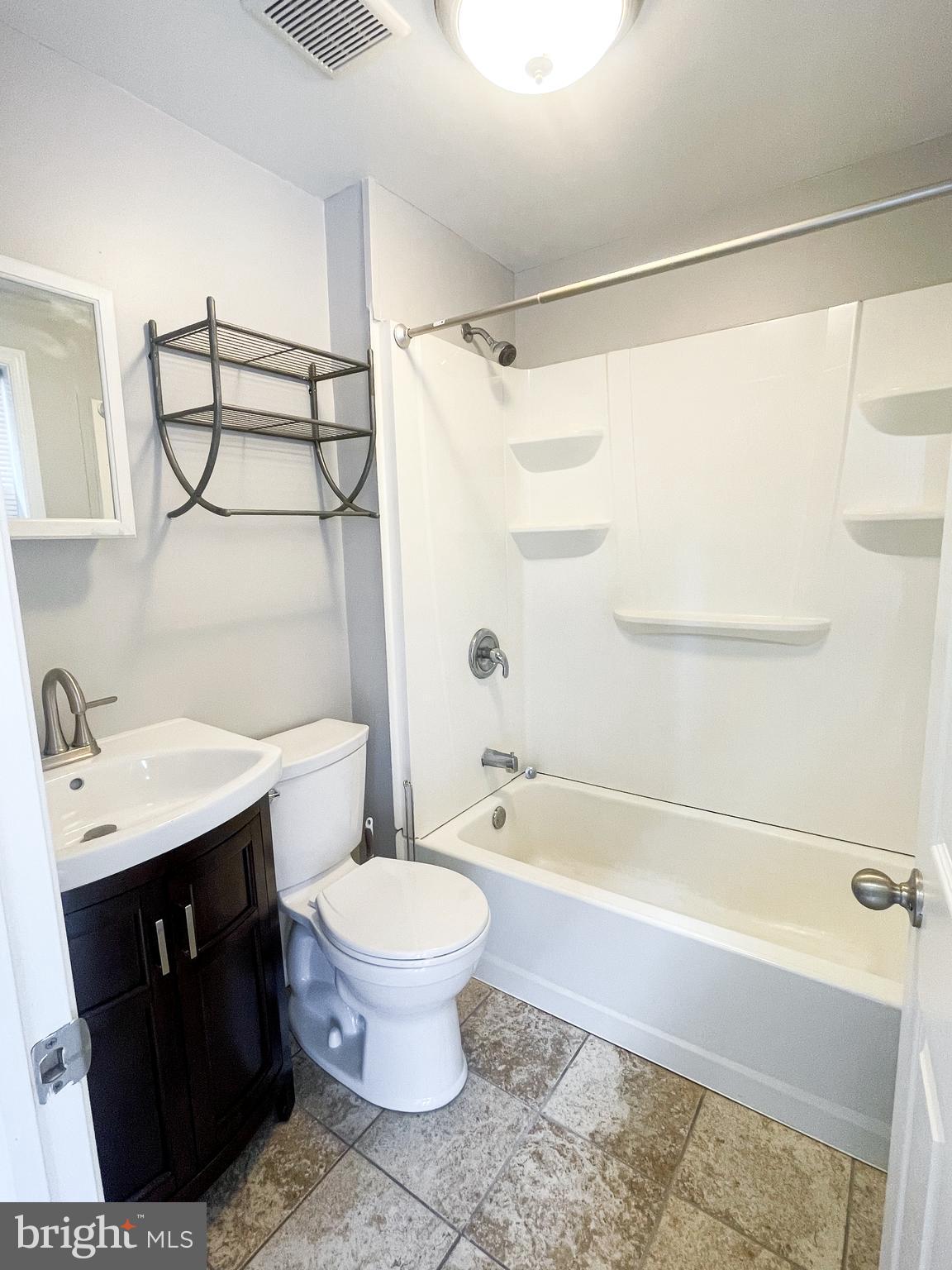 ART MUSEUM AREA - Residential Lease