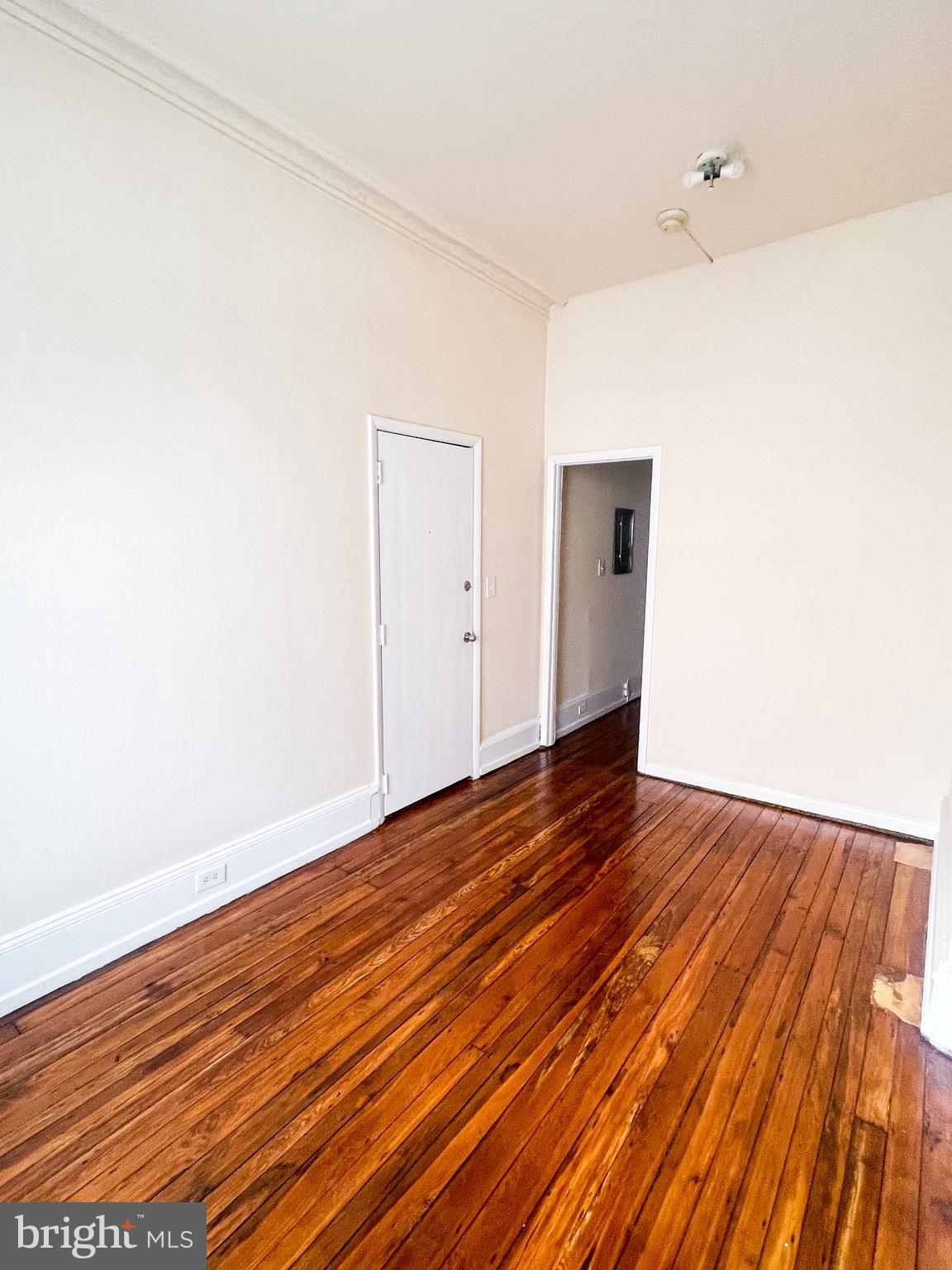 ART MUSEUM AREA - Residential Lease