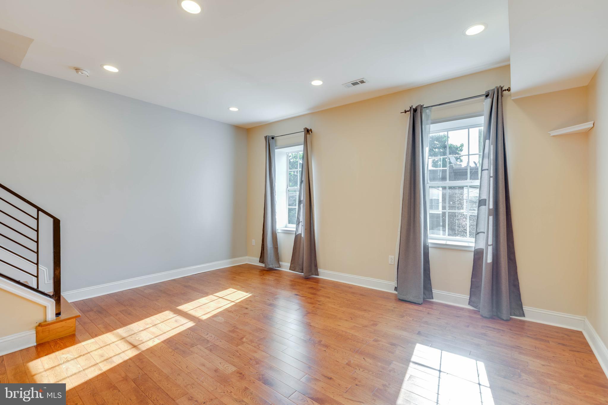 TEMPLE UNIVERSITY - Residential Lease