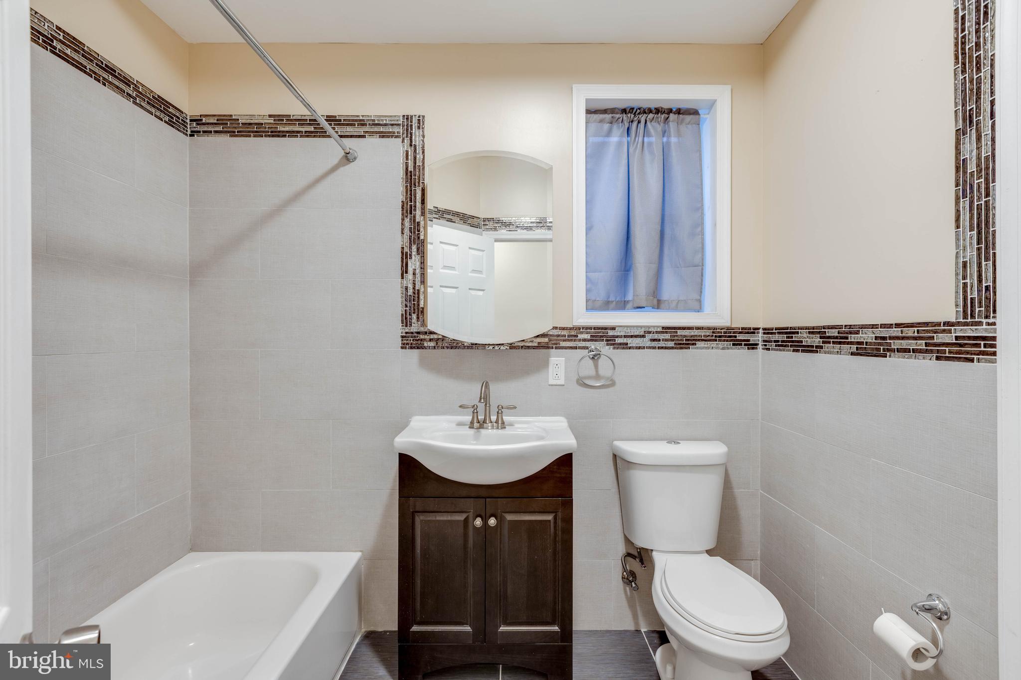 TEMPLE UNIVERSITY - Residential Lease