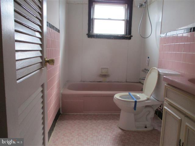 PUTTY HILL WOODS - Residential