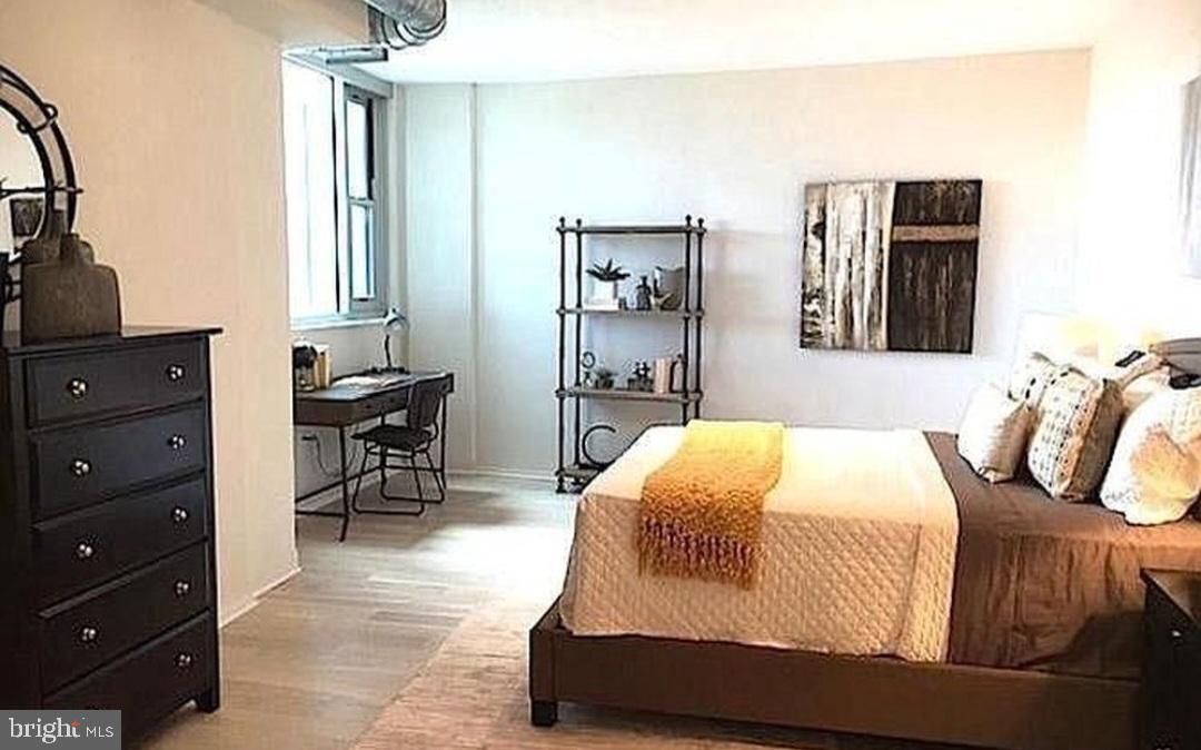 CLARENDON - Residential Lease