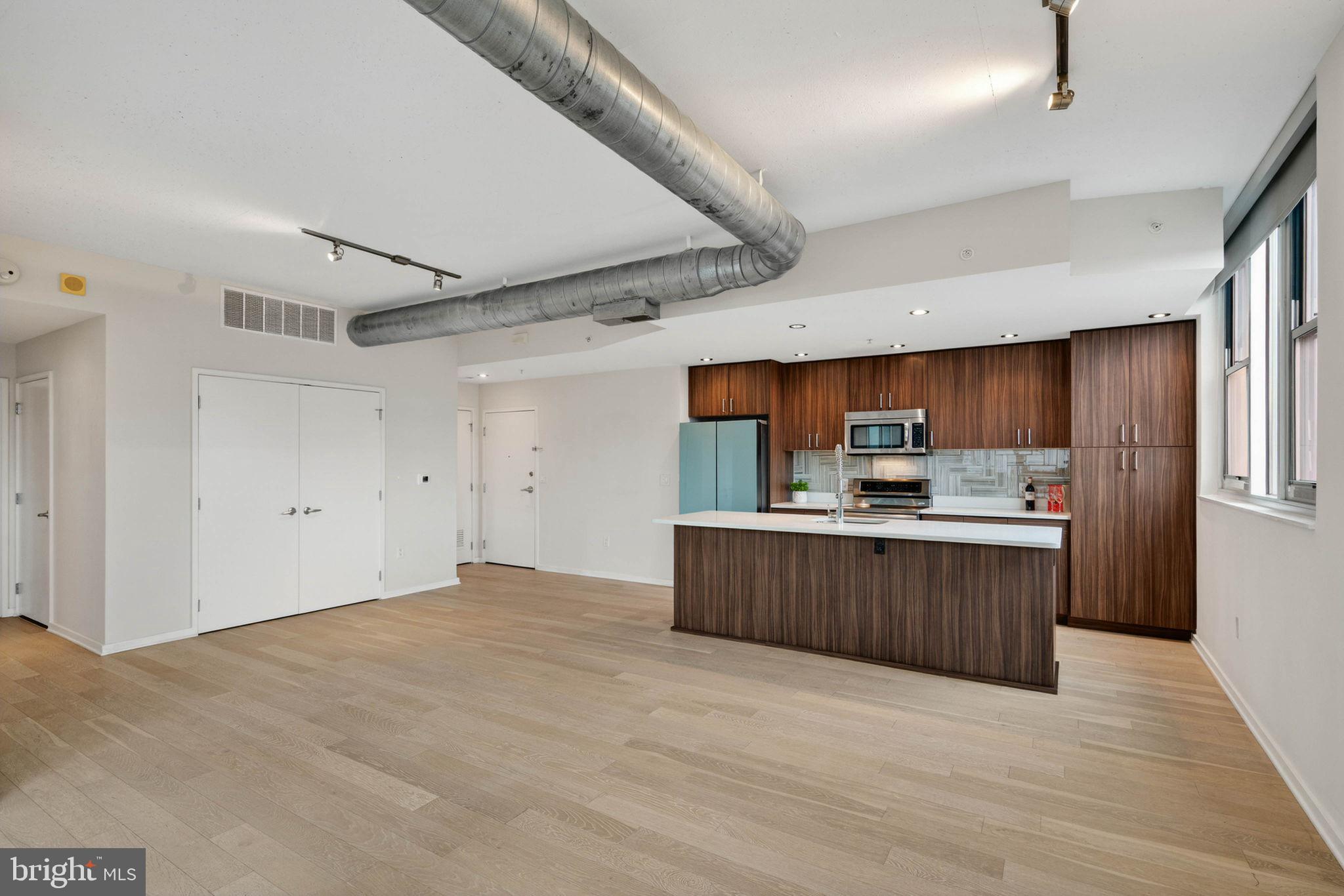 CLARENDON - Residential Lease