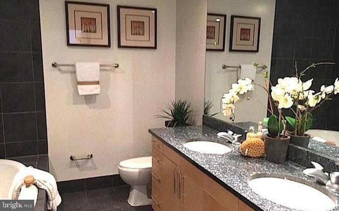 CLARENDON - Residential Lease