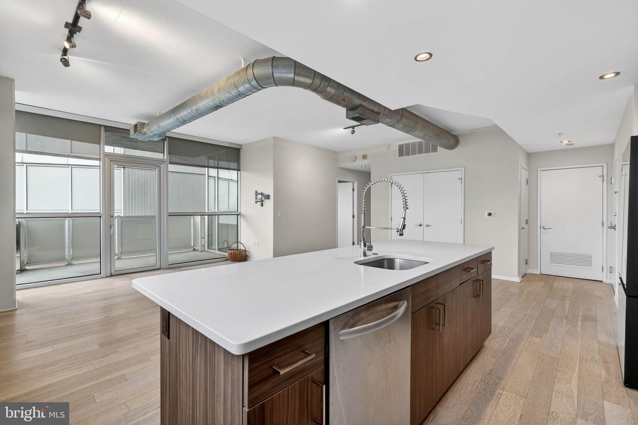 CLARENDON - Residential Lease