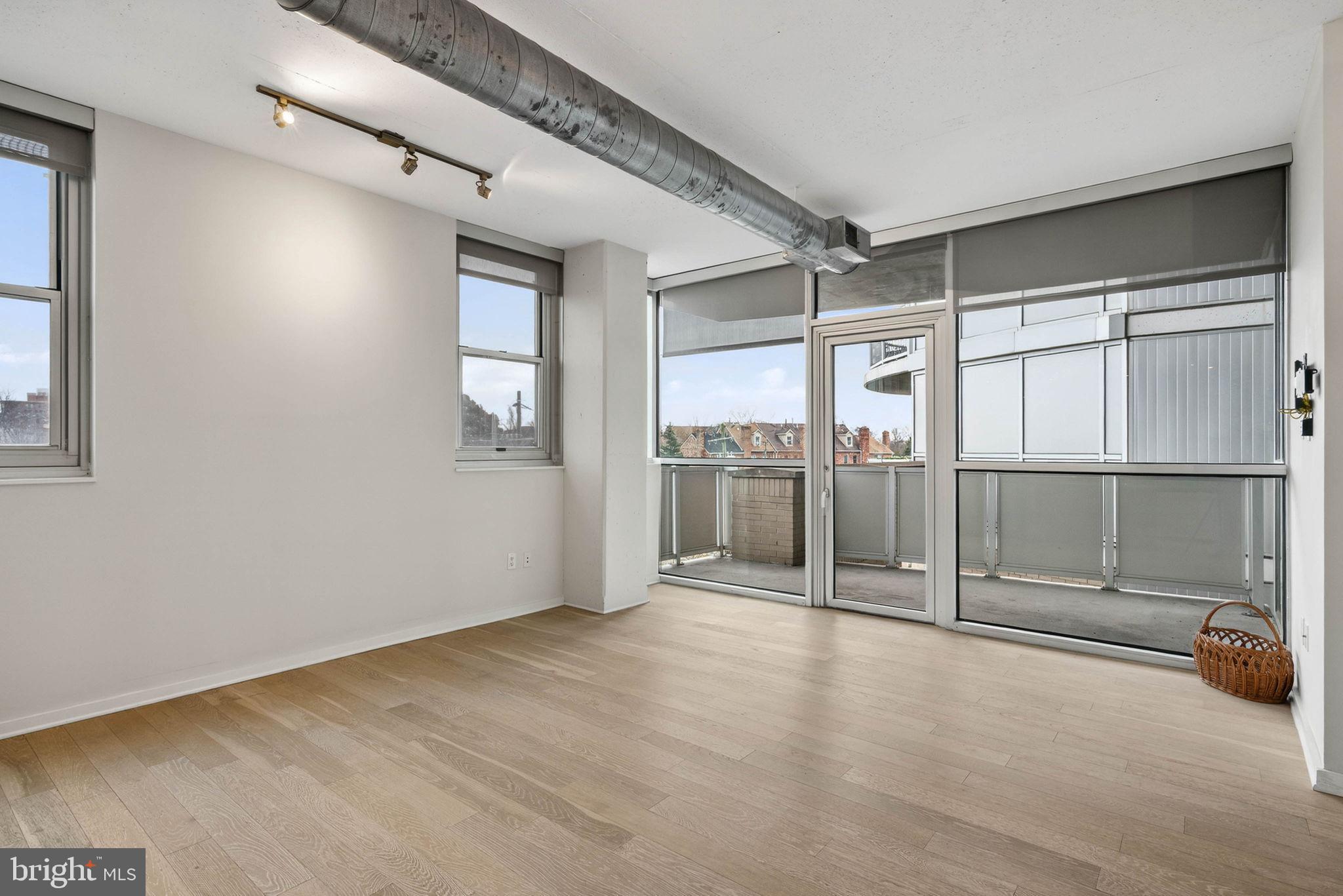 CLARENDON - Residential Lease