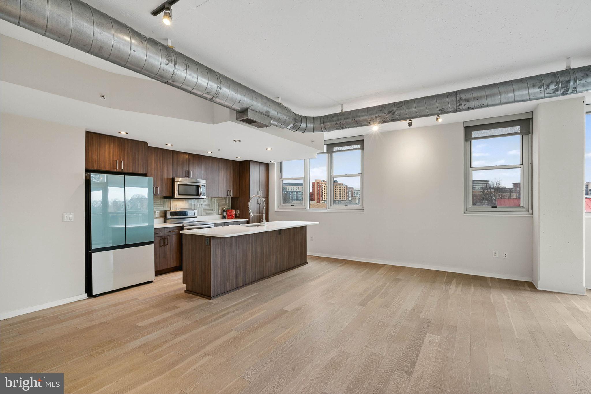 CLARENDON - Residential Lease