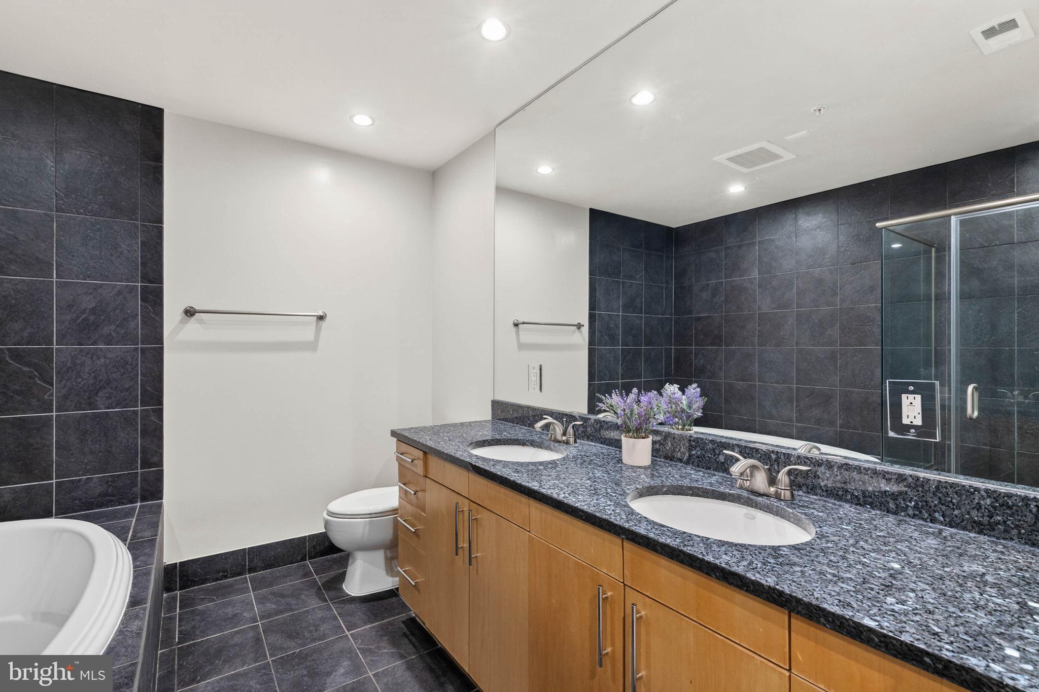 CLARENDON - Residential Lease