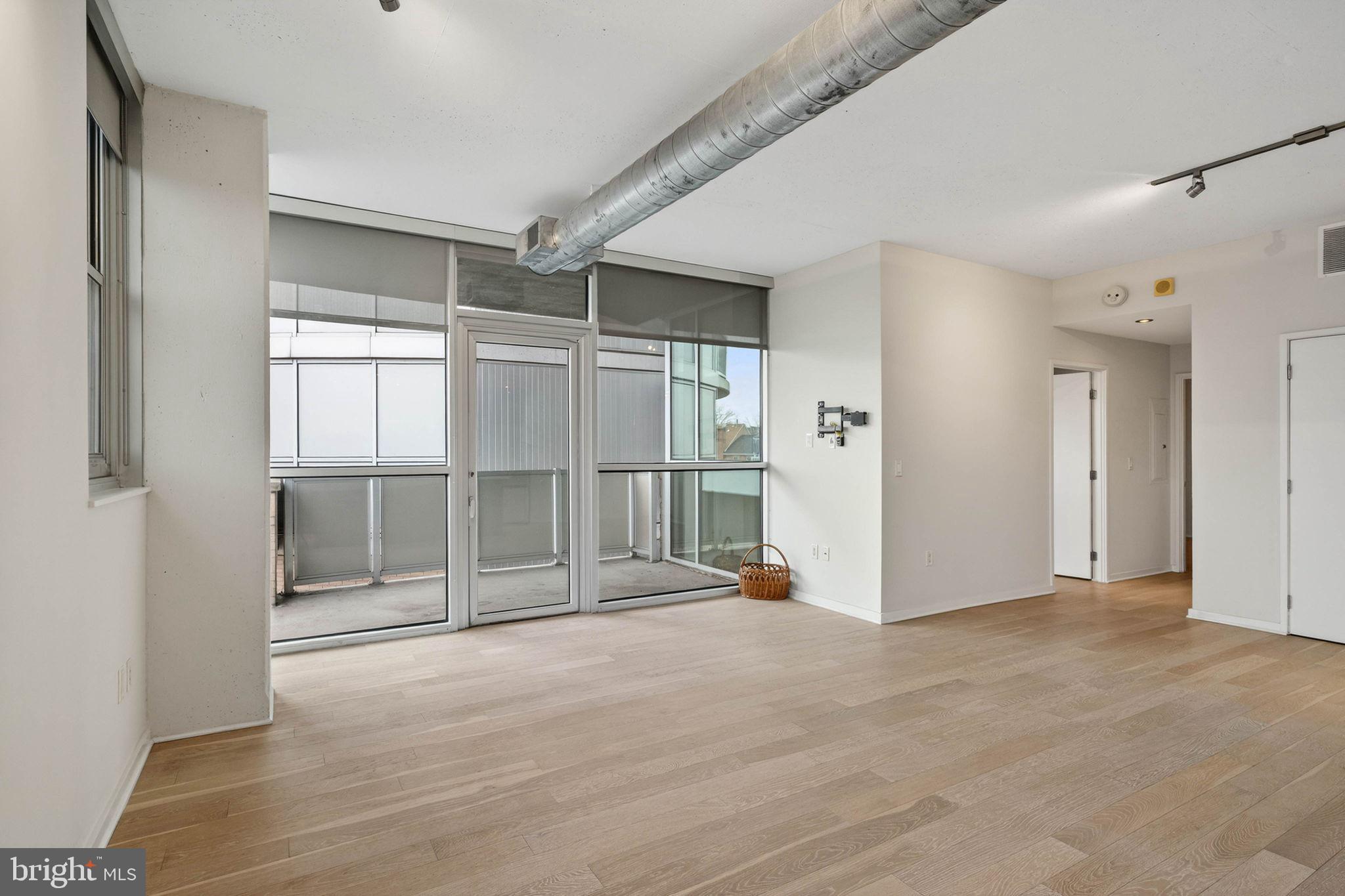 CLARENDON - Residential Lease