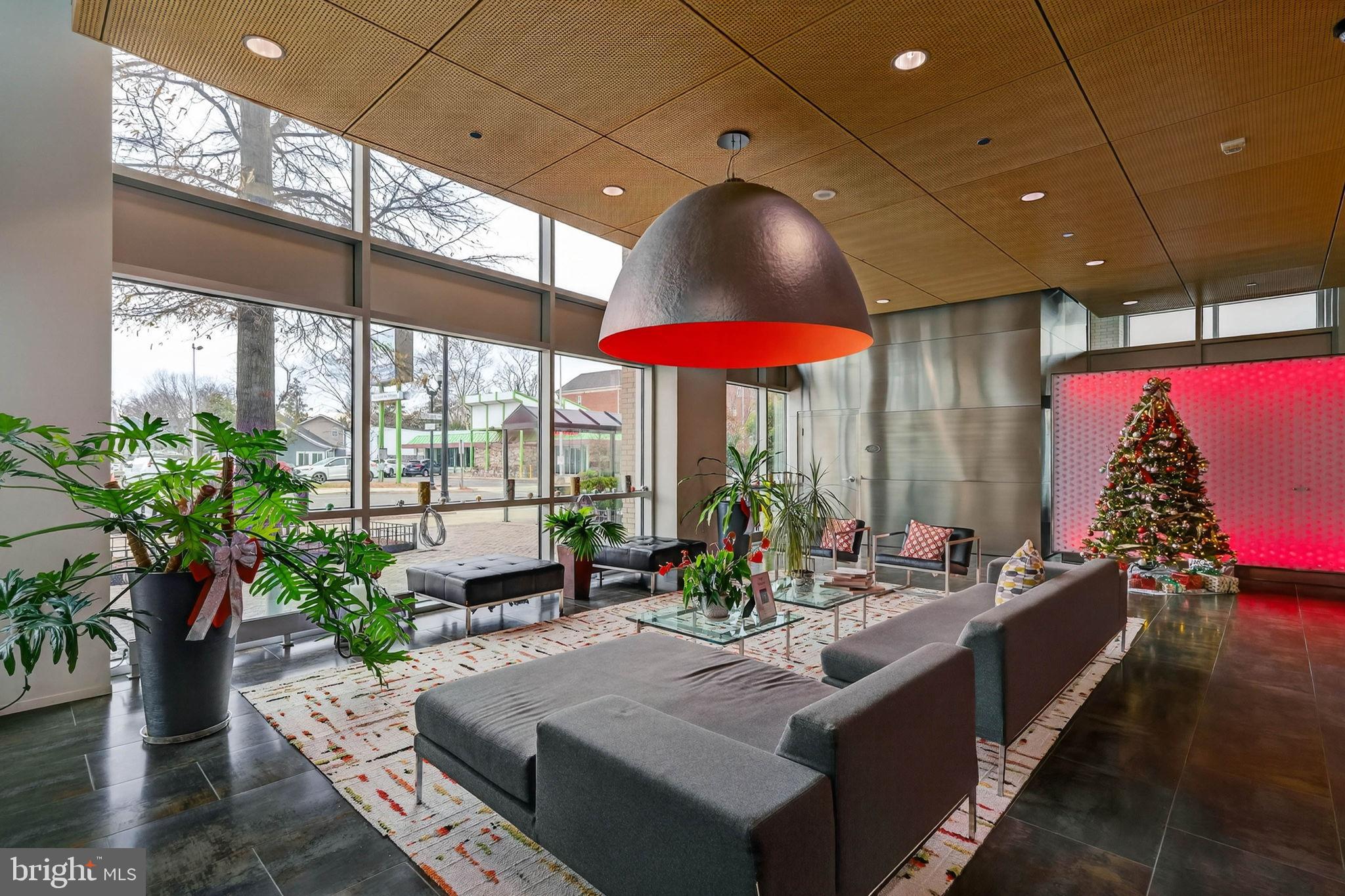 CLARENDON - Residential Lease