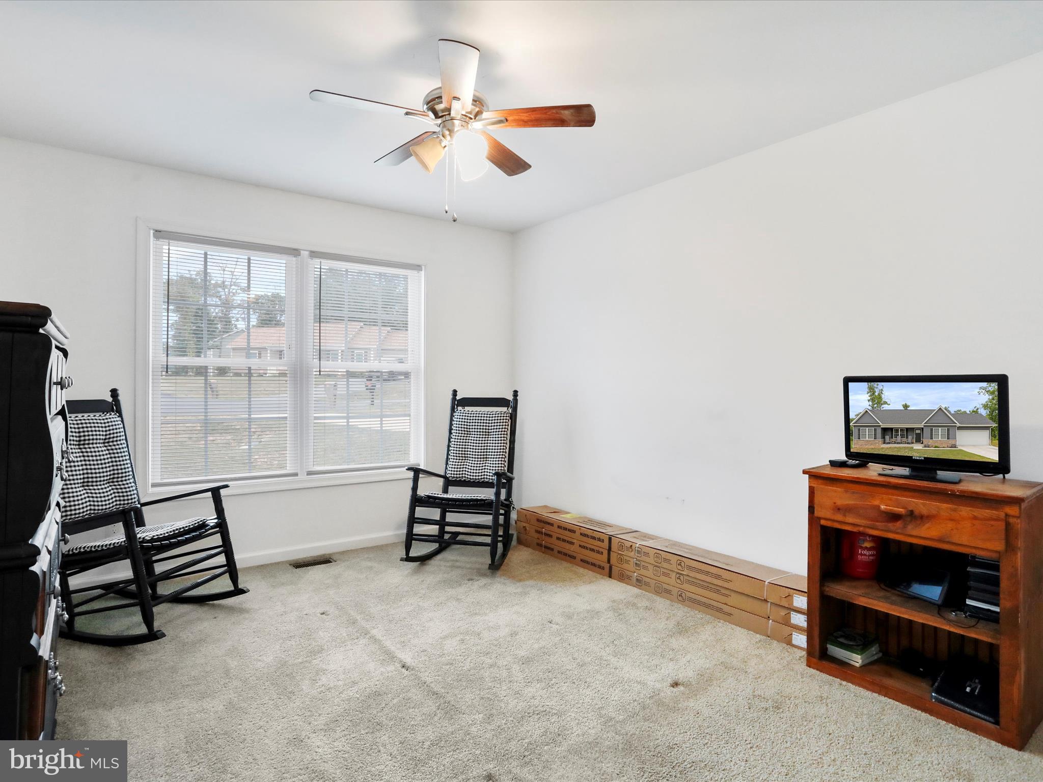 MIDDLE CREEK MANOR - Residential