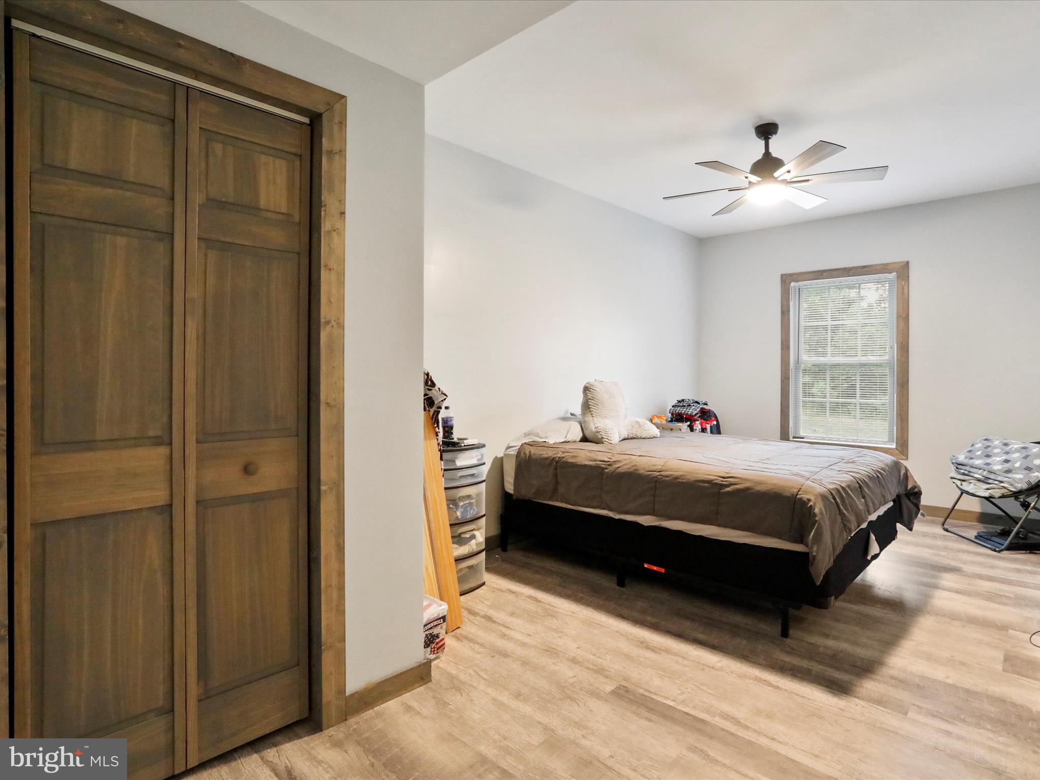 MIDDLE CREEK MANOR - Residential