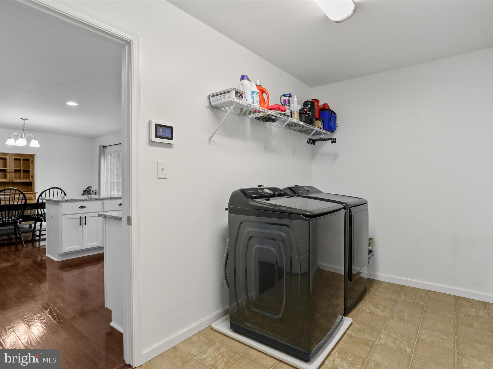 MIDDLE CREEK MANOR - Residential