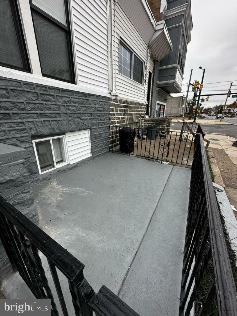 WEST OAK LANE - Residential