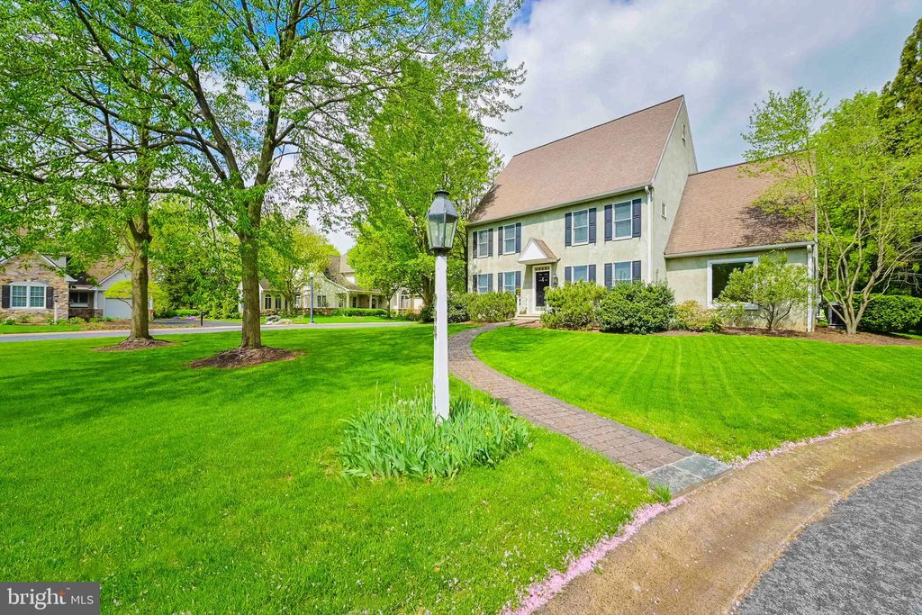 Photo of 744 Goose Neck Drive, LITITZ, PA 17543 (MLS # PALA2086480)