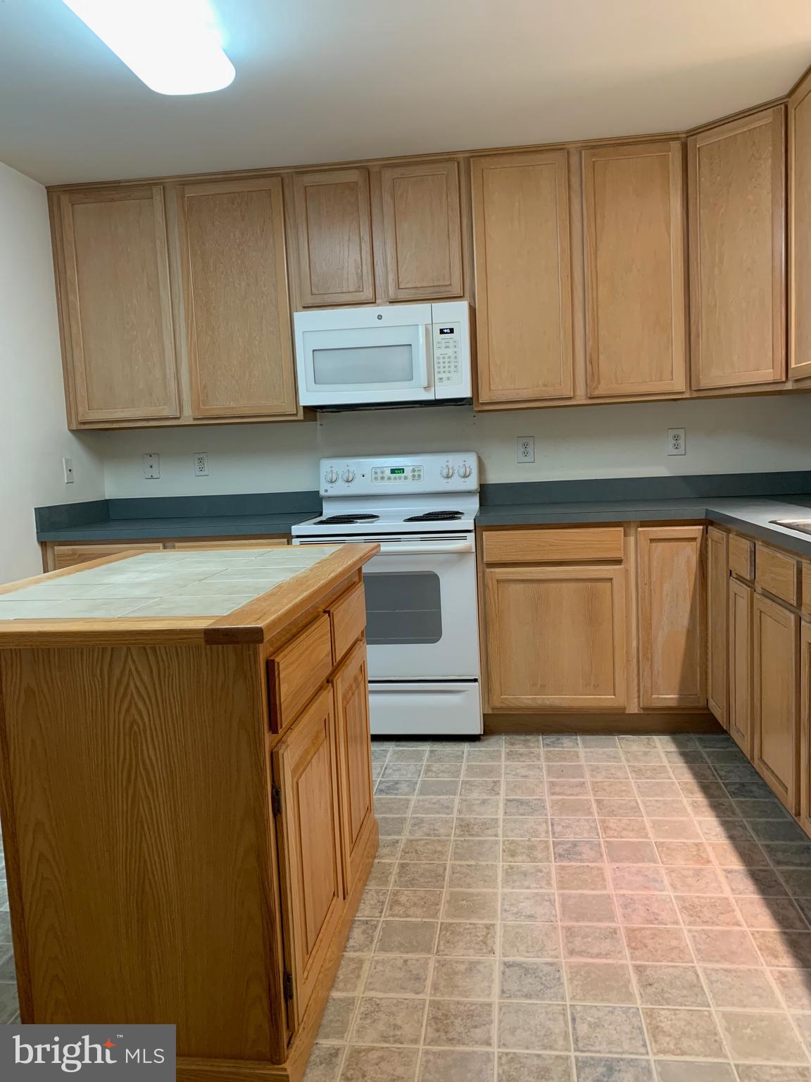 HAMMONDS MILL - Residential