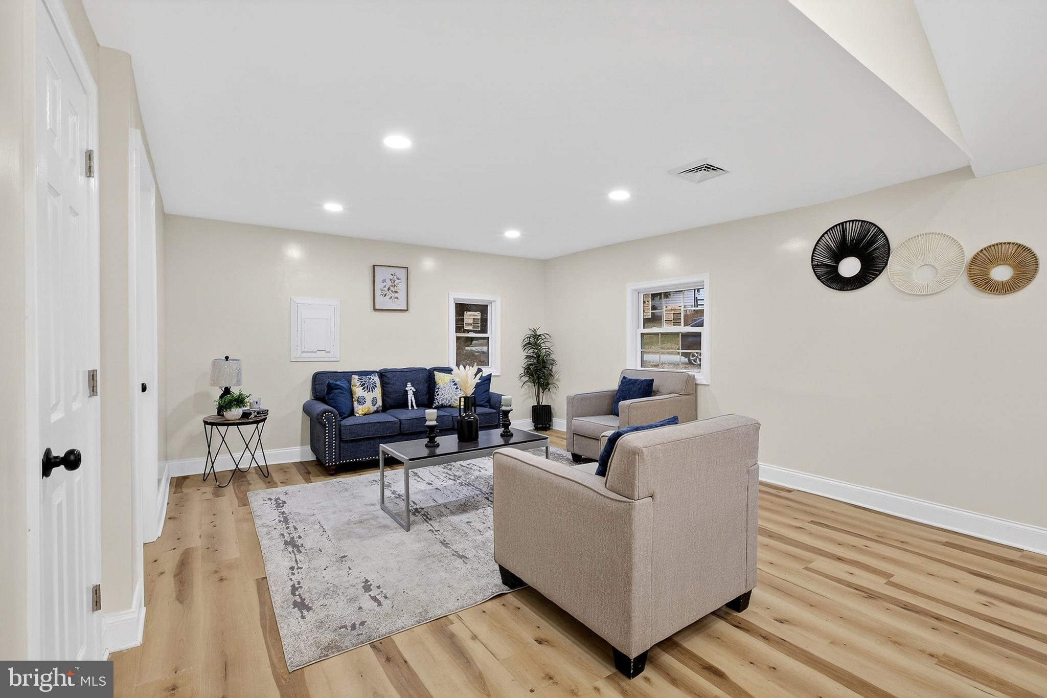 4 LOWER GREENBRIAR ROAD