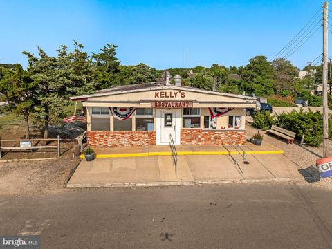 Photo of 210 Broadway, BARNEGAT LIGHT, NJ 08006 (MLS # NJOC2036016)