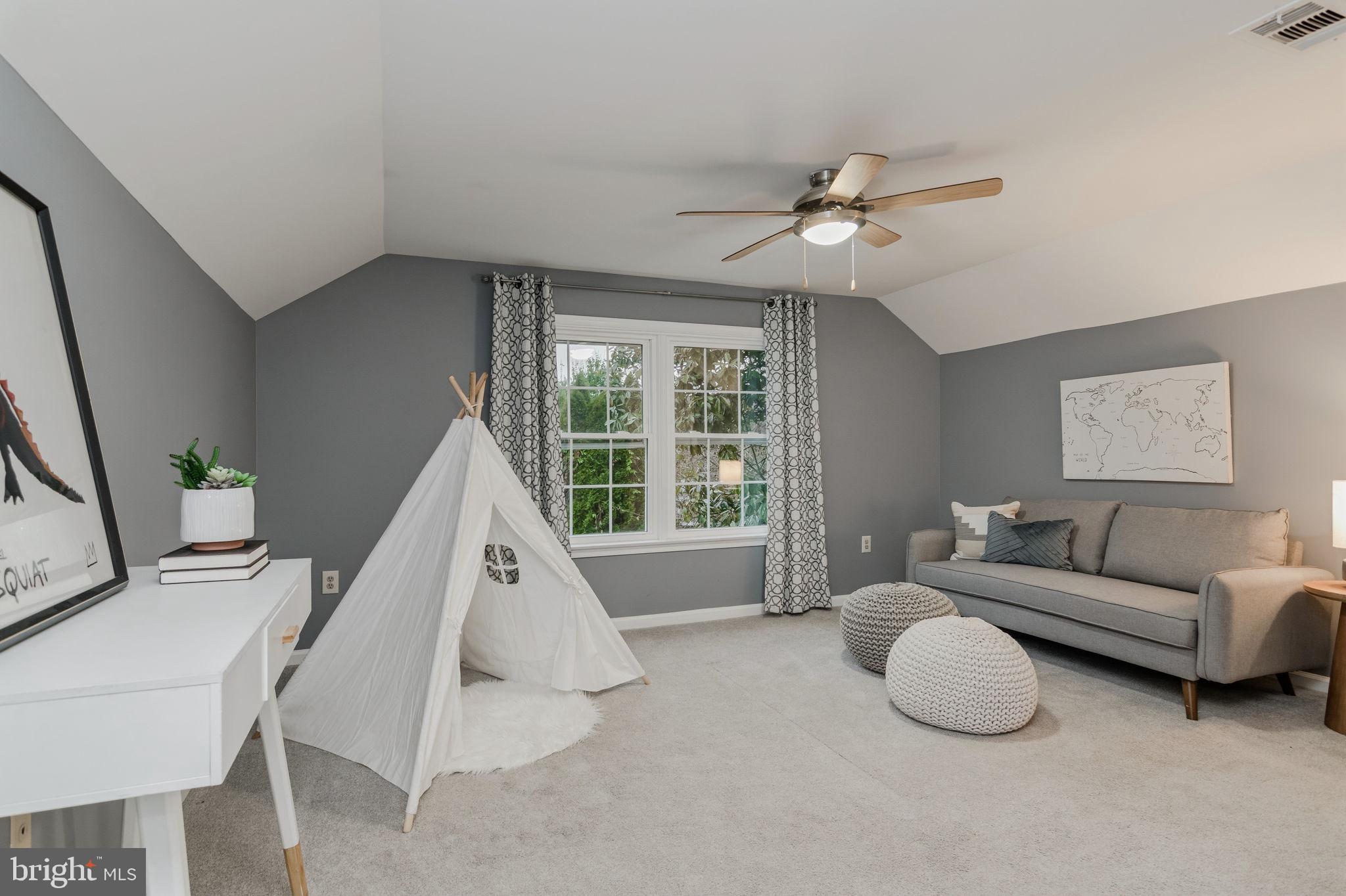 HASTINGS HUNT - Residential