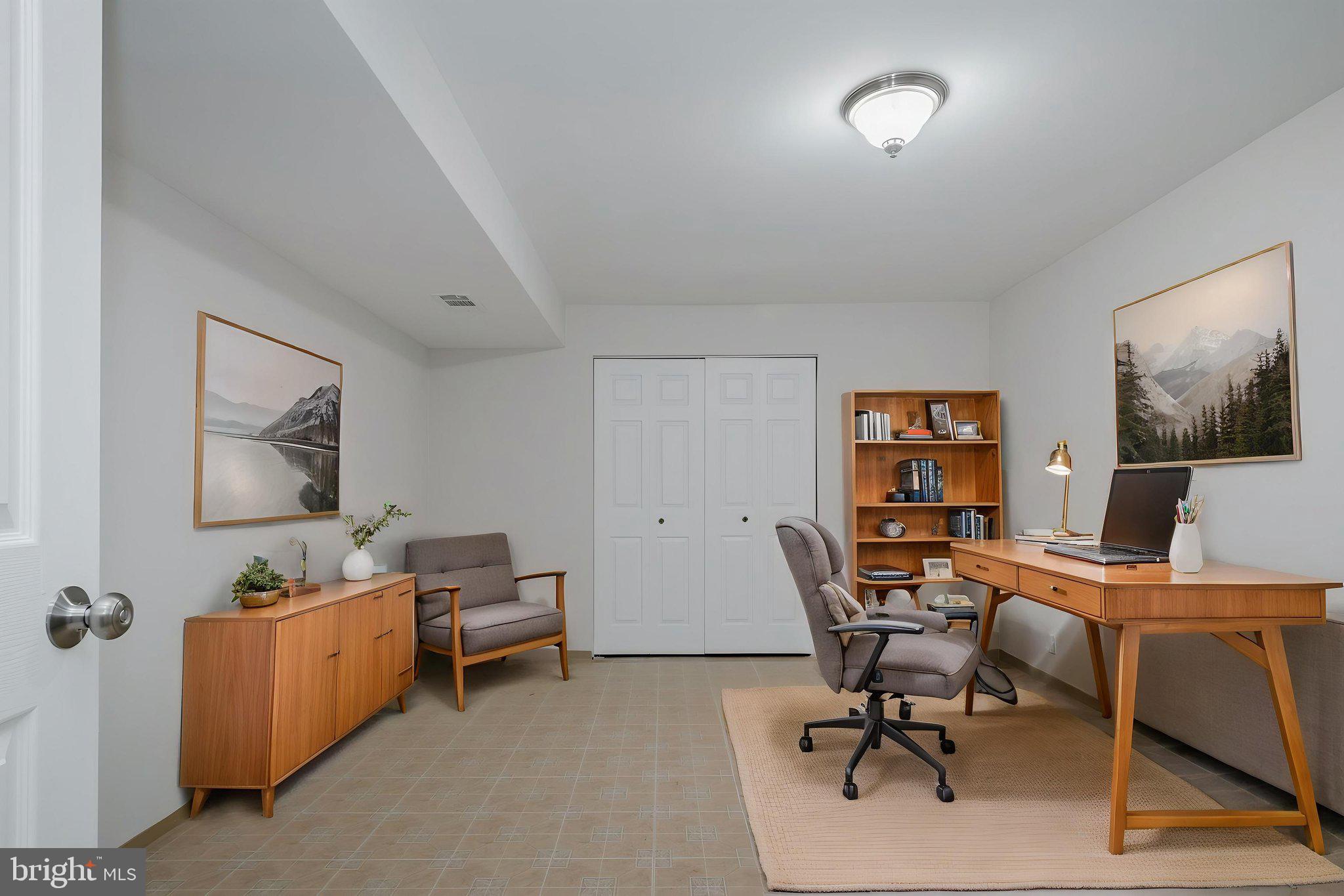 HASTINGS HUNT - Residential