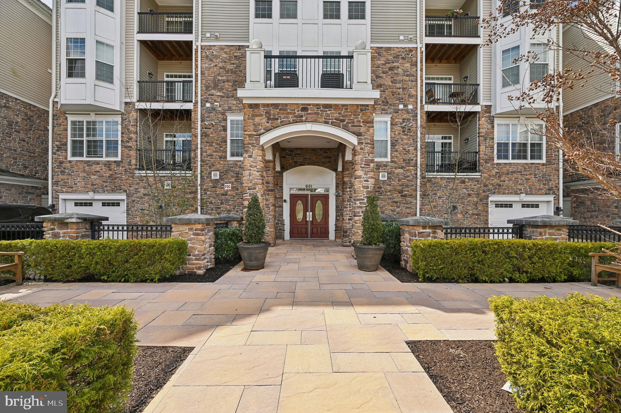 update !!!
🚨 Price Just Reduced + Seller Concessions!
📍601 Quicksilver Court is now listed at $395,000.00 plus seller help to make your purchase even smoother 💸
Welcome home to 601 Quicksilver Court, Unit 408—a freshly updated 2-bedroom, 2-bathroom once car Garage condo in a vibrant 55+ community! Located on the top floor with convenient elevator access, this light-filled unit features brand-new carpeting and fresh paint throughout, making it move-in ready!
The open-concept layout is bathed in natural light, creating a warm and inviting atmosphere. The kitchen is equipped with sleek stainless steel appliances, perfect for preparing meals with ease. The primary suite is a true retreat, offering a spacious en-suite bathroom with double sinks, a stand-up shower with a built-in bench, and enough space for a sitting area. The second bedroom is ideal for guests or a home office.
Beyond your front door, this active community offers fantastic amenities, including a gym, outdoor pool, grilling area, and a scenic lake with a walking path. Plus, residents enjoy engaging social activities, such as football watch parties and other community events, making it easy to connect with neighbors and enjoy a vibrant lifestyle!
Seller is motivated— Don’t miss this fantastic opportunity for low-maintenance, active adult living.