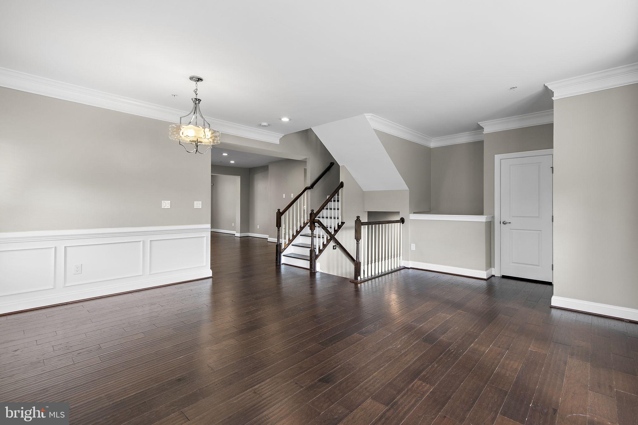1269 COLONNADE LANE