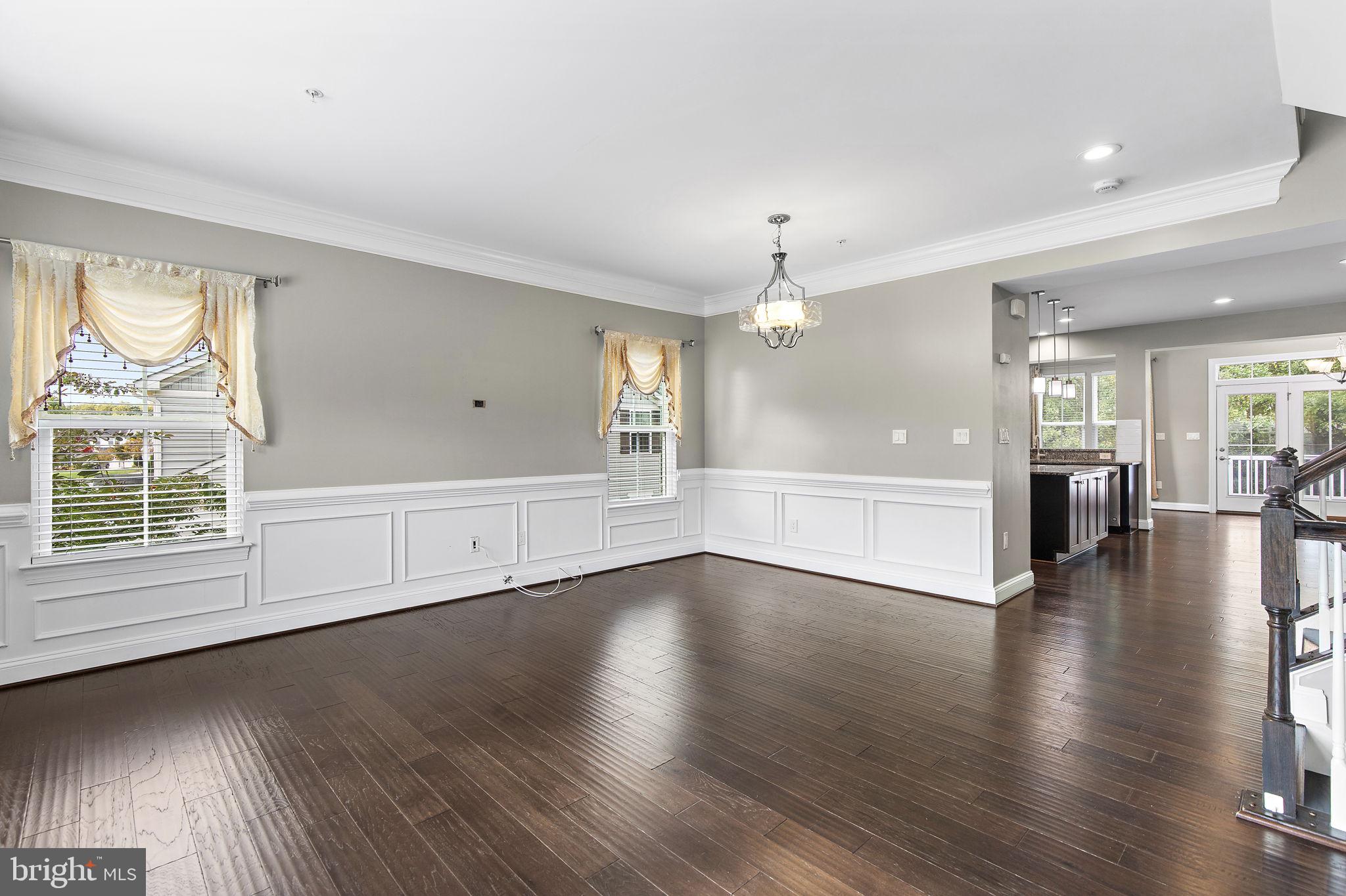 1269 COLONNADE LANE