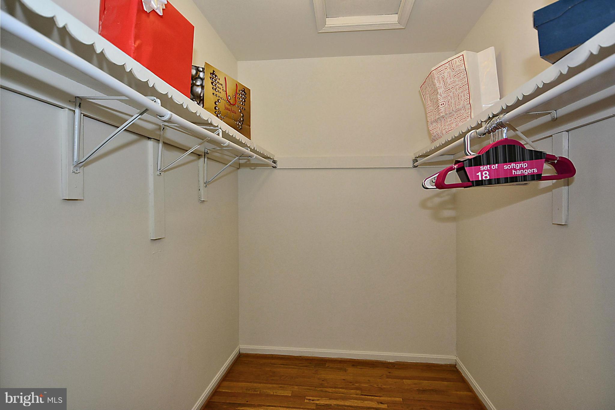 GLENFIELD MANOR - Residential