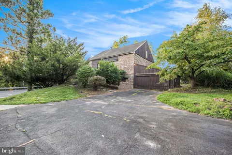 747 Gravel Pike, Collegeville, PA MLS: PAMC2144504
