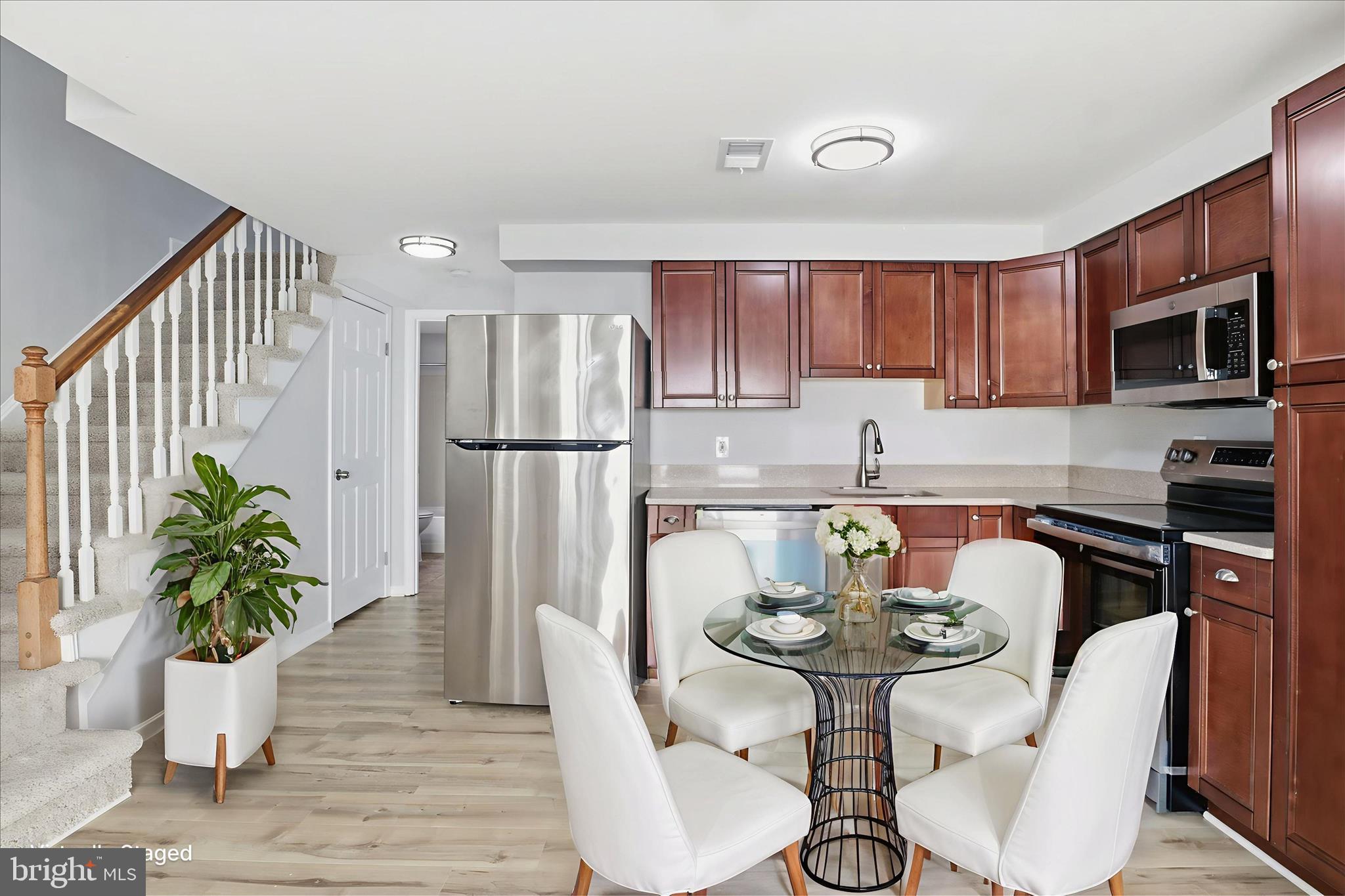 BEDFORD PARK - Residential