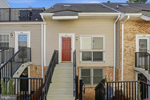 Condo For Sale - 74 N Bedford Street #74B<br/> ARLINGTON, VA 22201