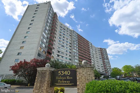 5340 Holmes Run Parkway Unit 1503, Alexandria, VA MLS: VAAX2044668