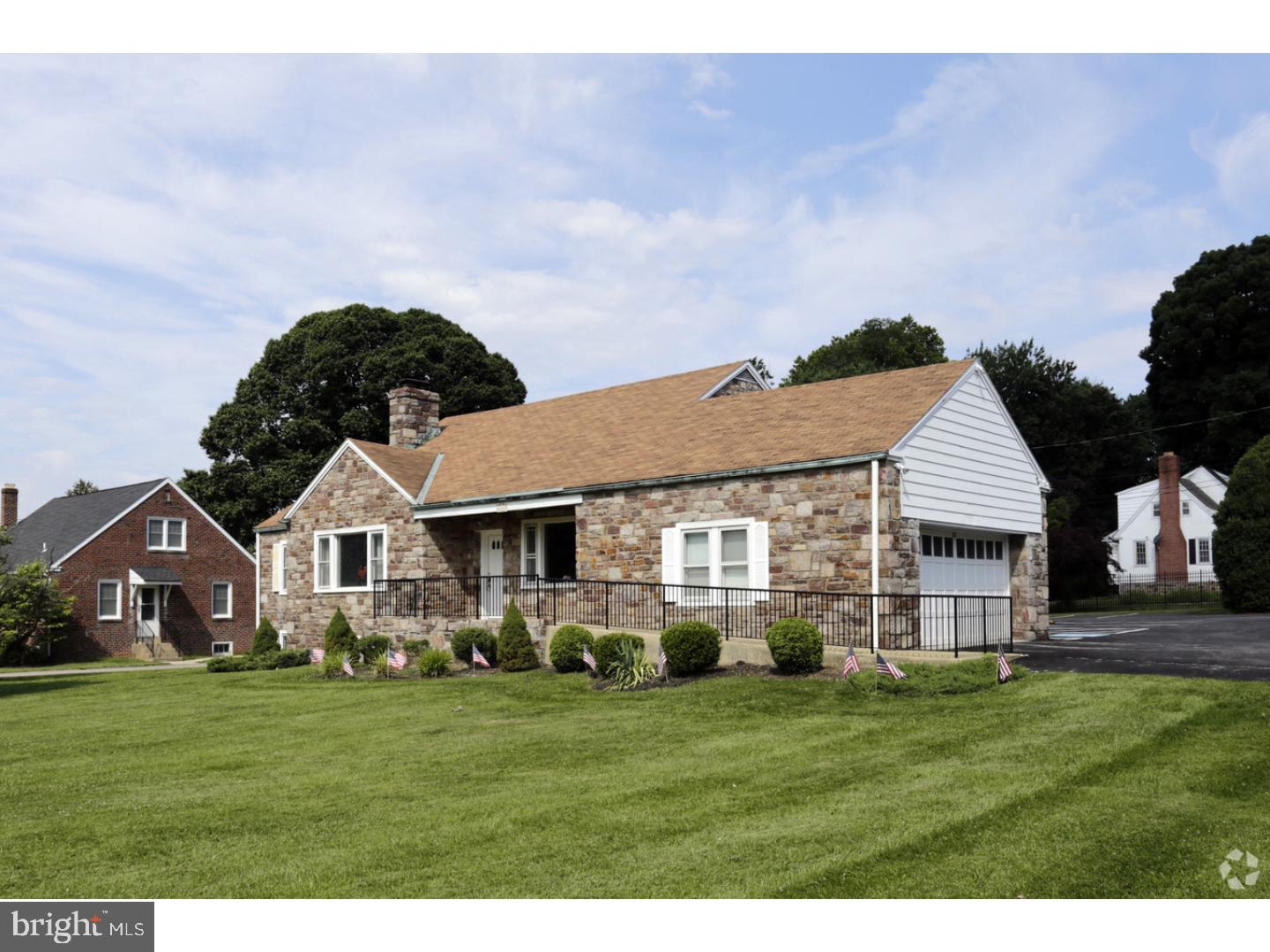 2111 DEKALB PIKE