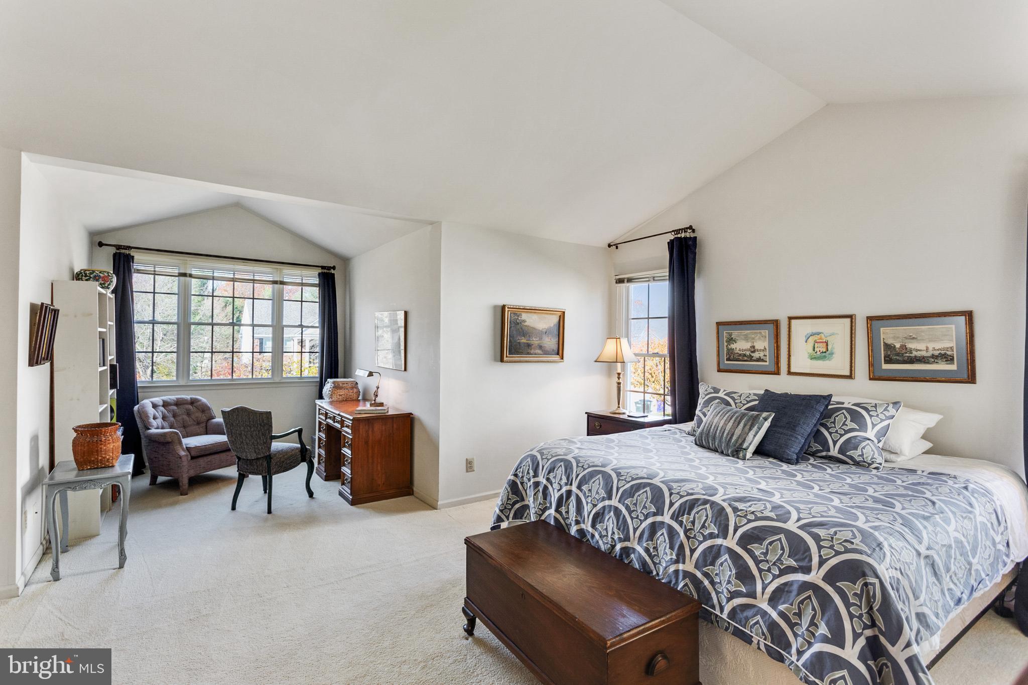 HOBBITS GLEN - Residential