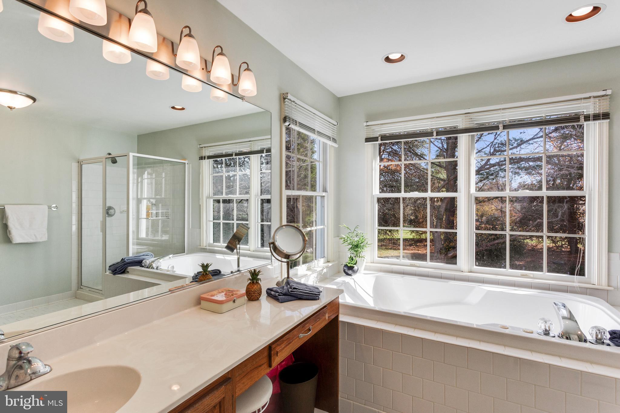 HOBBITS GLEN - Residential