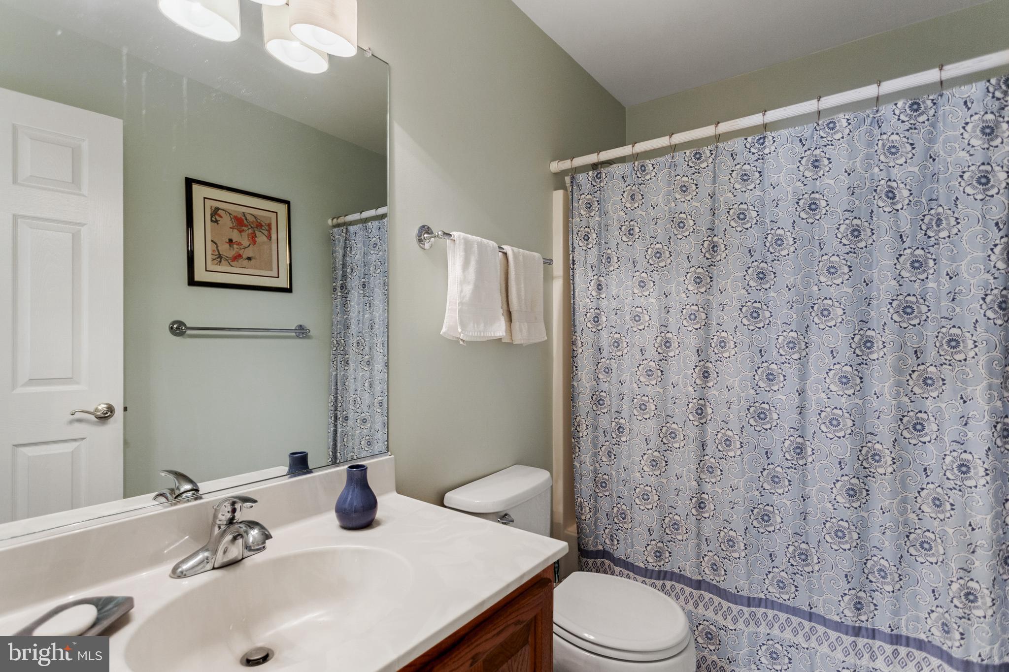 HOBBITS GLEN - Residential